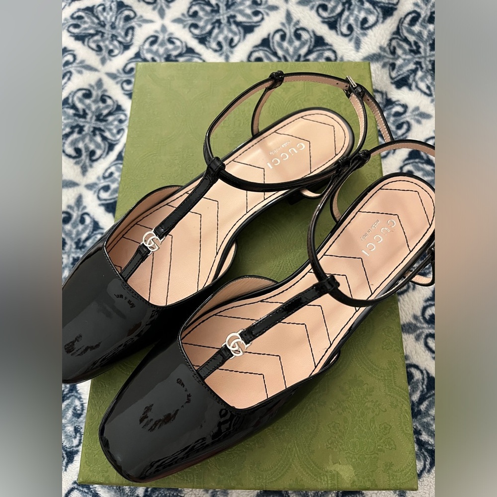 Gucci Marmont Patent Leather Ballerina Flats brand new never worn